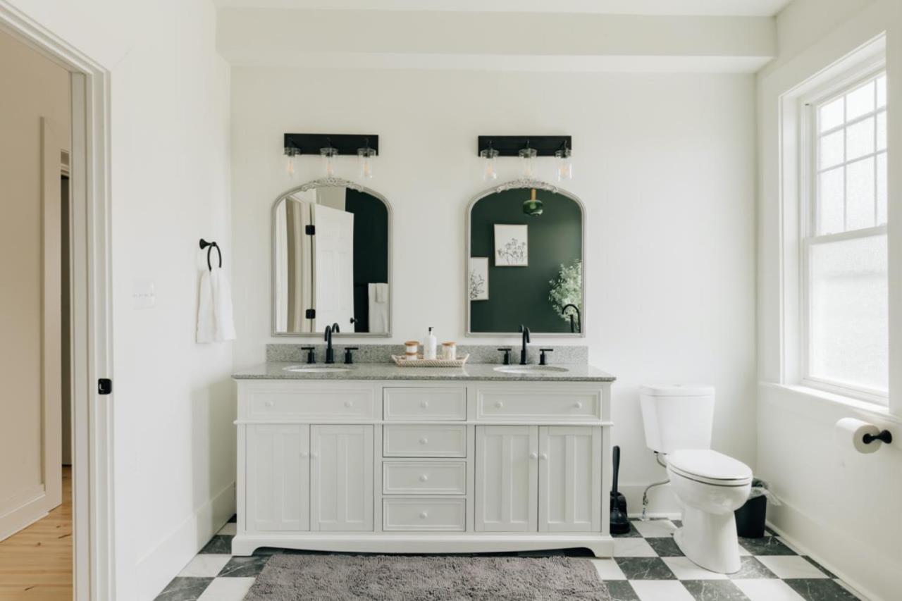Newly Renovated Vintage Inspired Large 4 Bedroom Home Mount Joy Екстер'єр фото