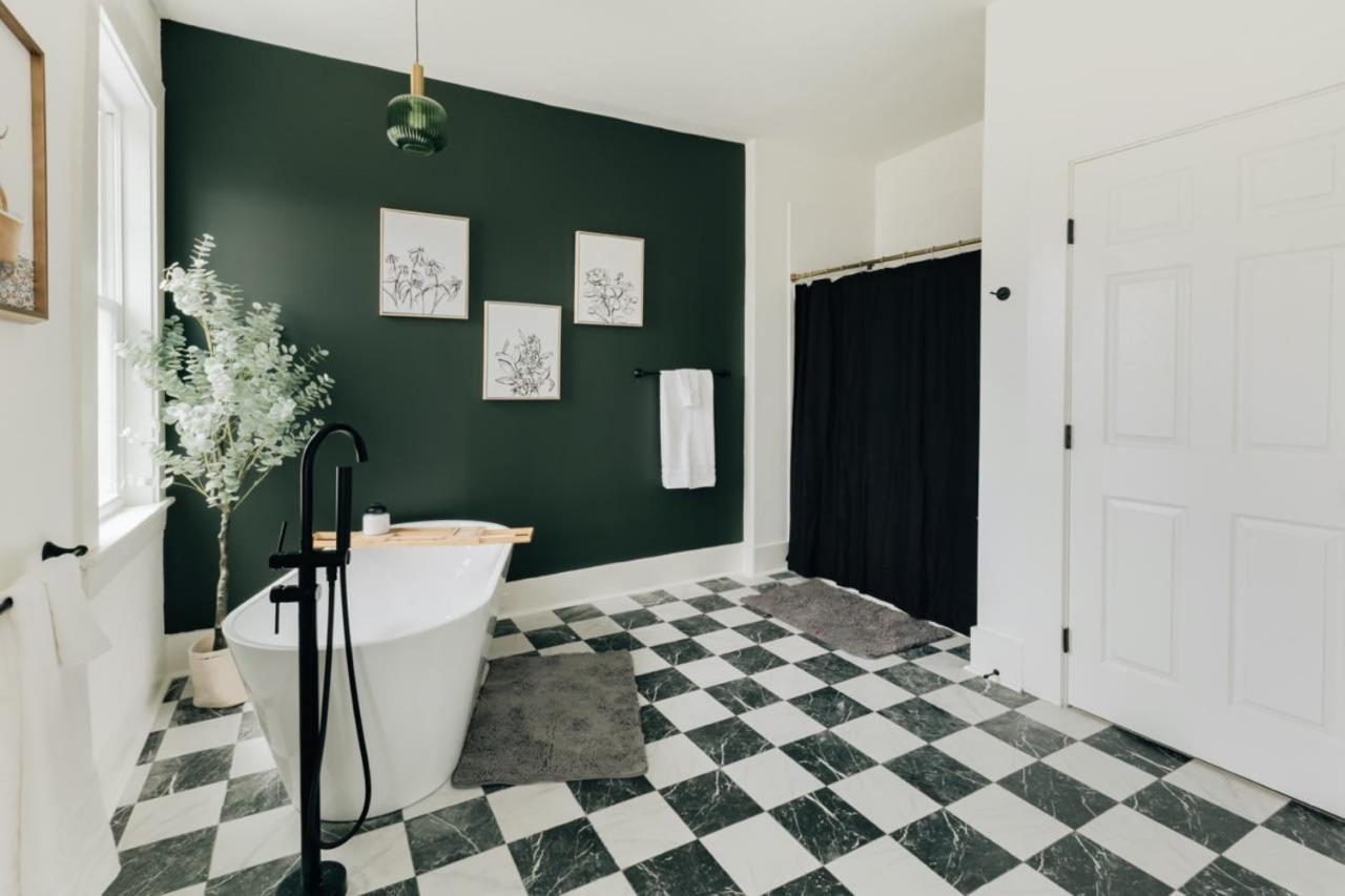 Newly Renovated Vintage Inspired Large 4 Bedroom Home Mount Joy Екстер'єр фото
