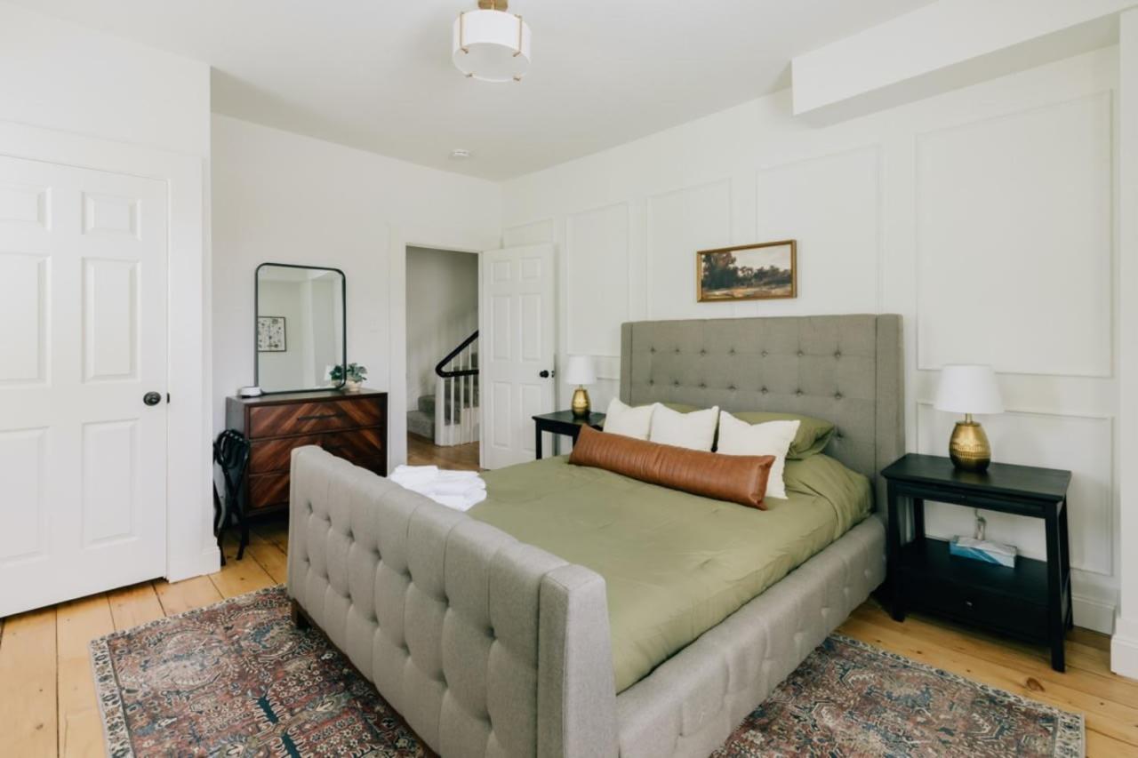 Newly Renovated Vintage Inspired Large 4 Bedroom Home Mount Joy Екстер'єр фото