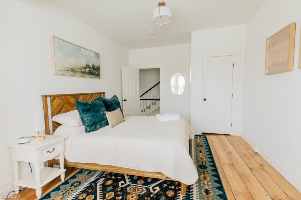 Newly Renovated Vintage Inspired Large 4 Bedroom Home Mount Joy Екстер'єр фото